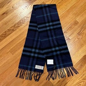 NWT Burberry Children’s 100% Cashmere Scarf